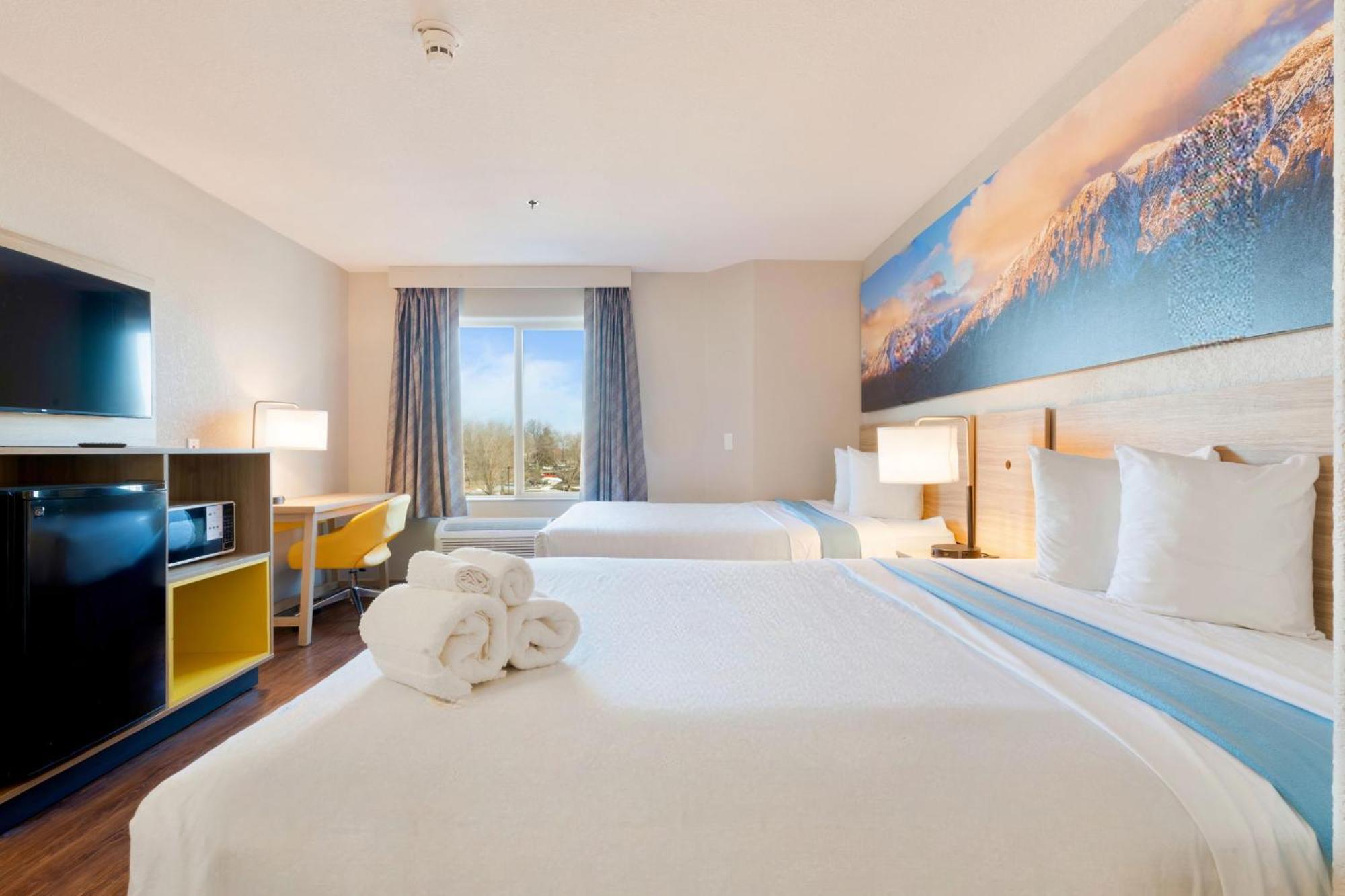 Days Inn By Wyndham Thornton Dış mekan fotoğraf