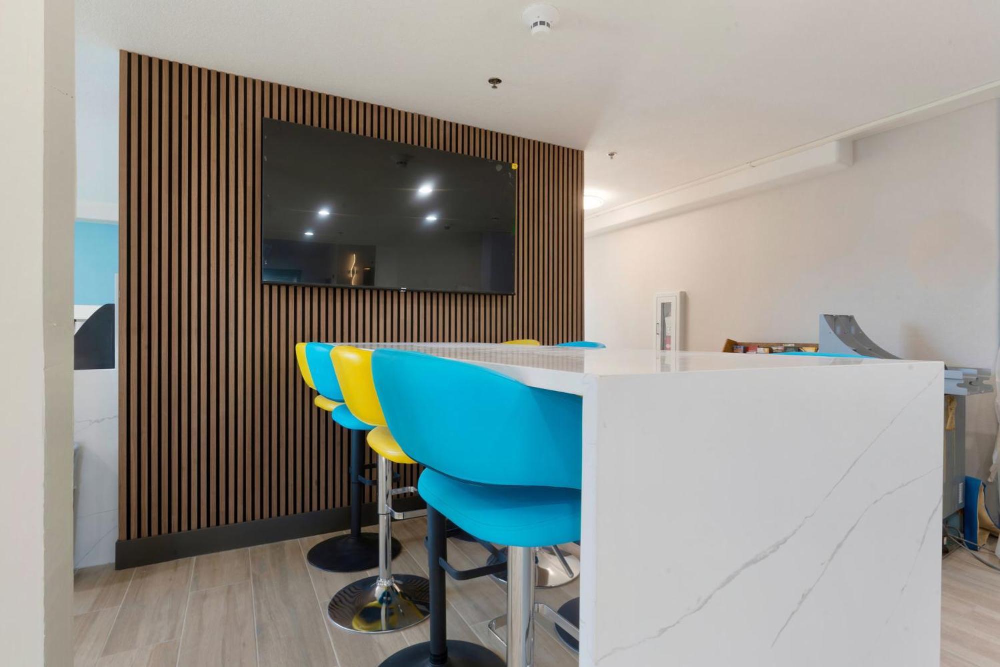 Days Inn By Wyndham Thornton Dış mekan fotoğraf