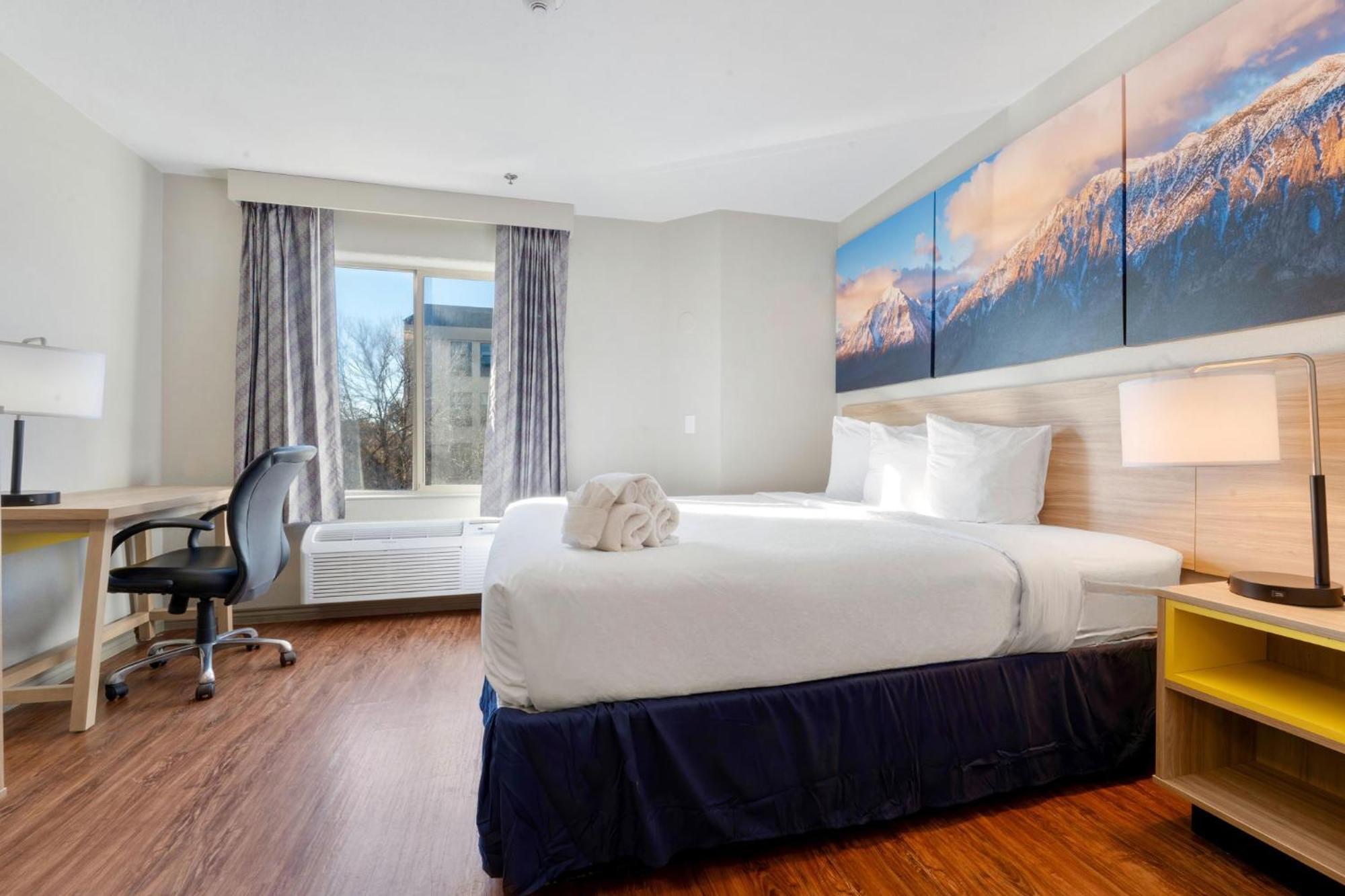 Days Inn By Wyndham Thornton Dış mekan fotoğraf