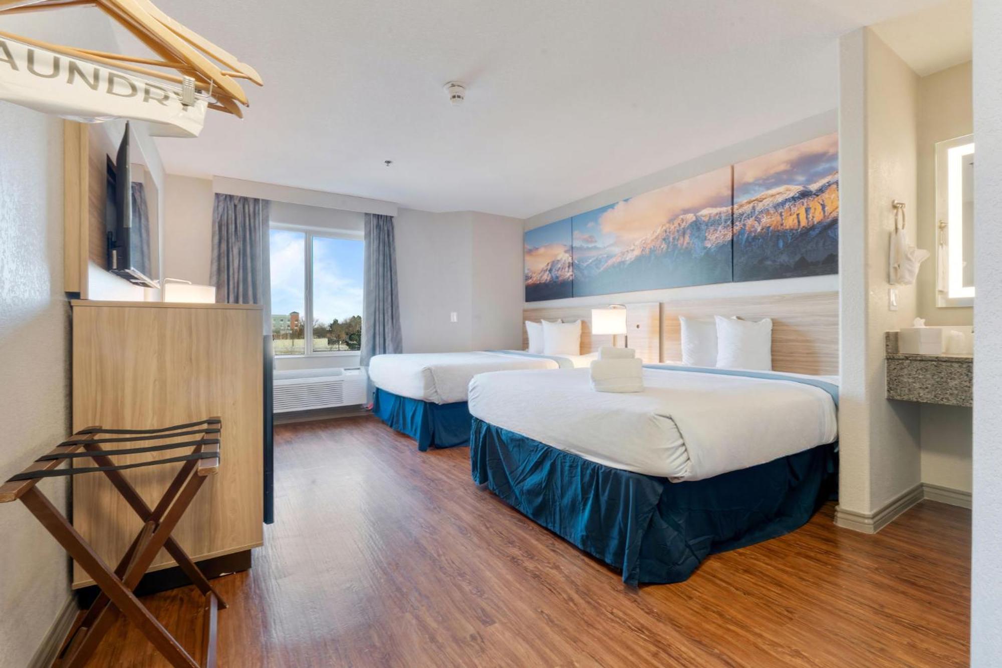 Days Inn By Wyndham Thornton Dış mekan fotoğraf