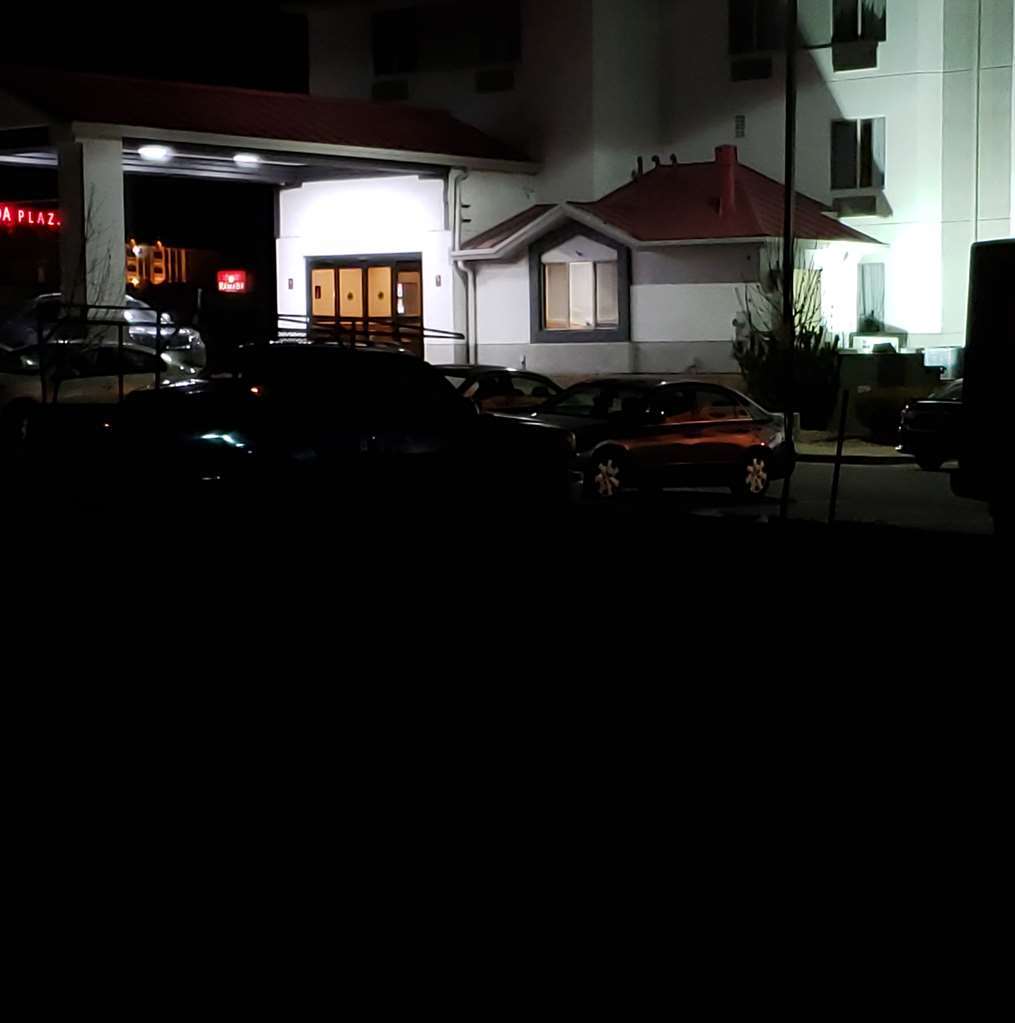 Days Inn By Wyndham Thornton Dış mekan fotoğraf